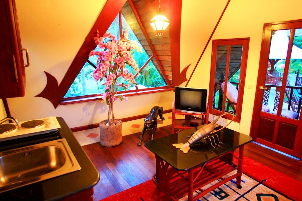 Coco Palace Resort Nai Harn Chambre photo