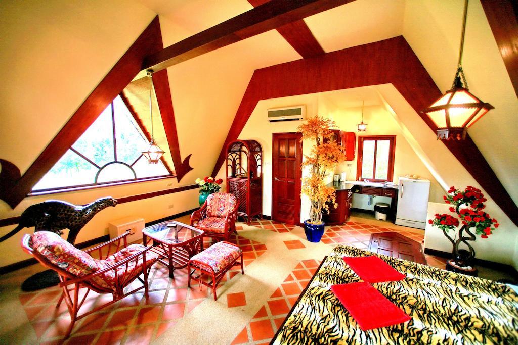 Coco Palace Resort Nai Harn Chambre photo