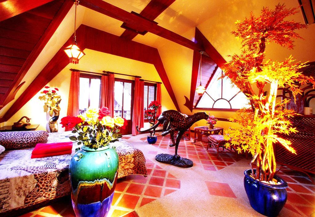 Coco Palace Resort Nai Harn Chambre photo