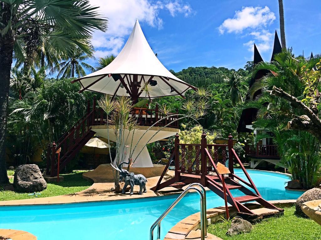 Coco Palace Resort Nai Harn Extérieur photo