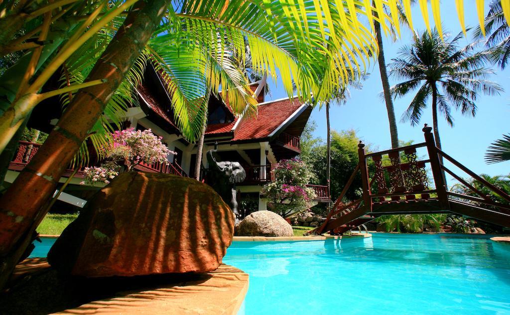 Coco Palace Resort Nai Harn Extérieur photo