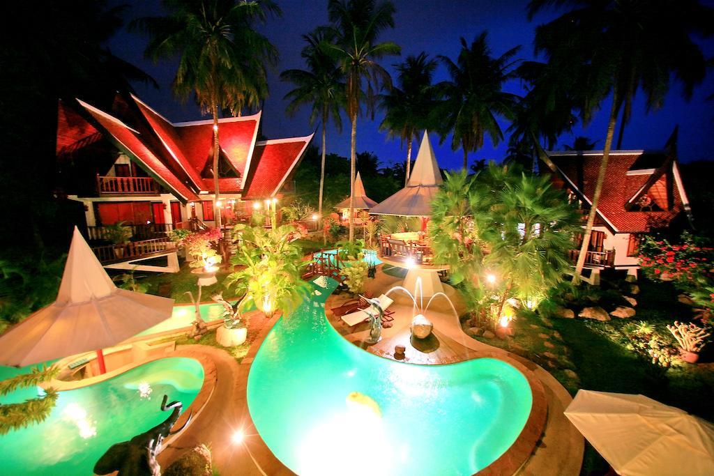 Coco Palace Resort Nai Harn Extérieur photo
